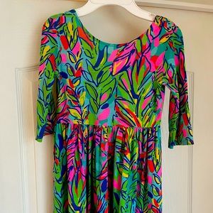 Beautiful girls Lilly Pulitzer 3/4 sleeve dress